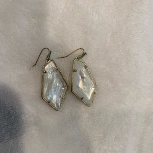 Kendra Scott Emmie gold drop earrings-mother of pearl